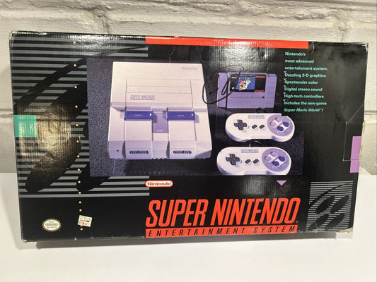 Super Nintendo System [Super Mario World Set] - Super Nintendo